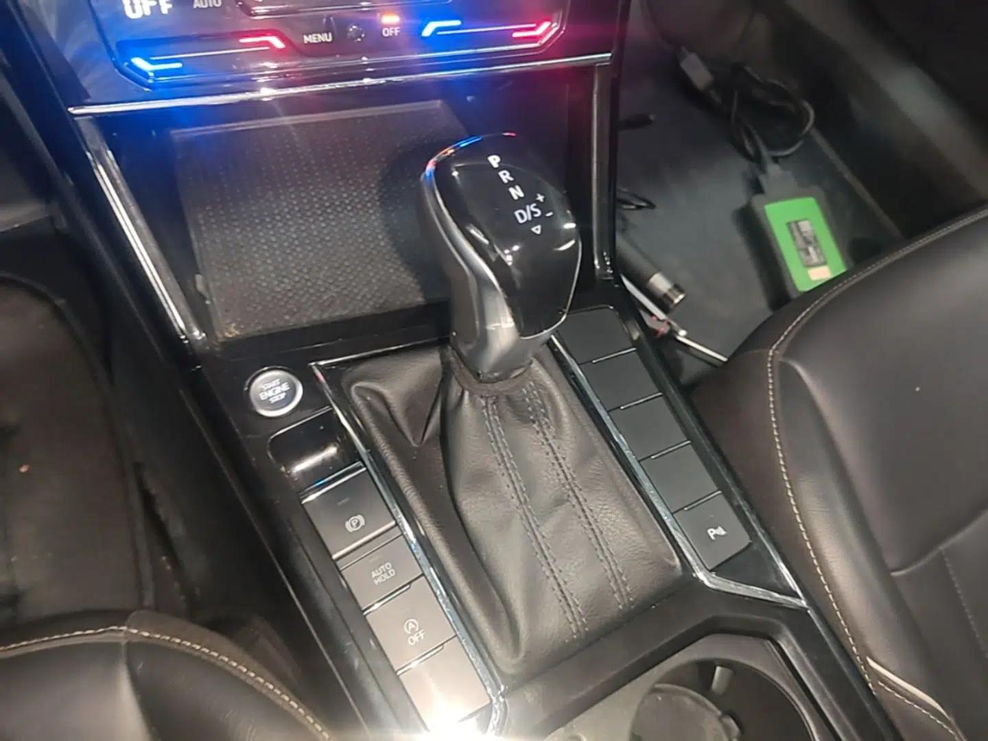 Volkswagen Passat 2023 Revised 330TSI Starry Elite Edition — миниатюра 16