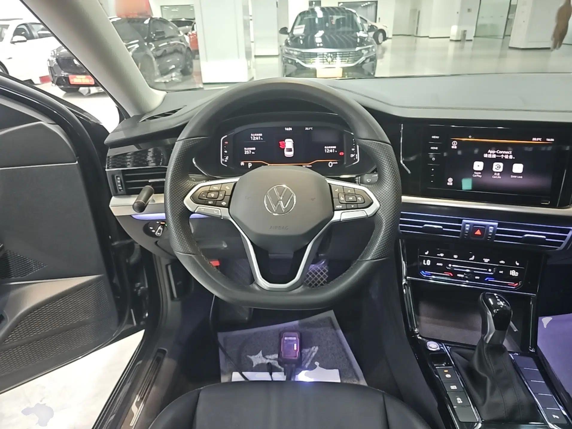 Volkswagen Passat 2022 330TSI Starry Elite Edition Custom Version — миниатюра 18