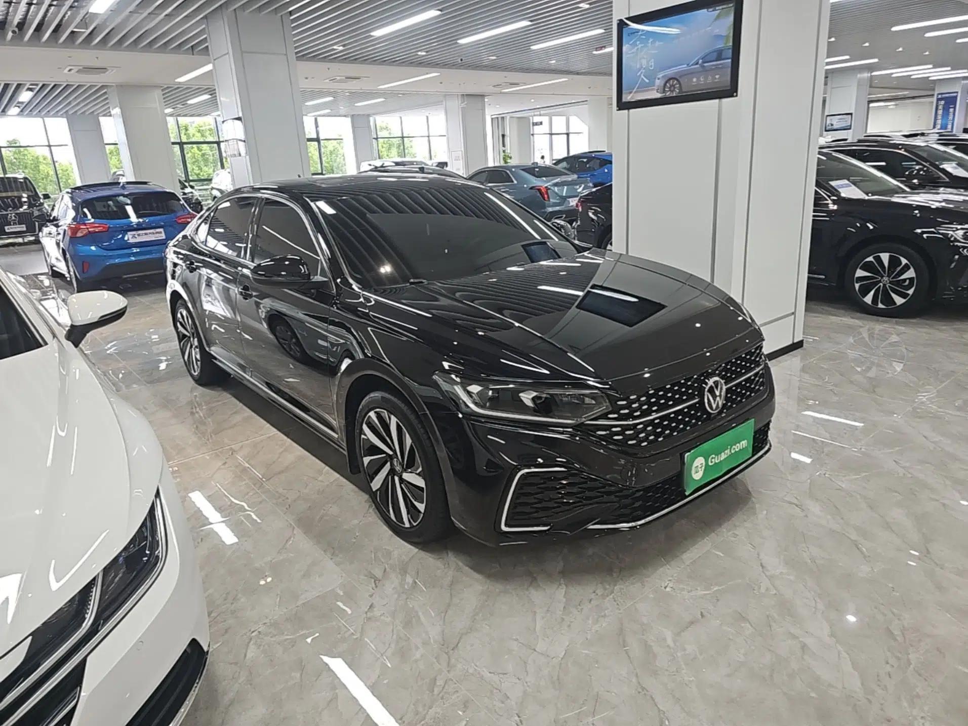 Volkswagen Passat 2022 330TSI Starry Elite Edition Custom Version — миниатюра 3