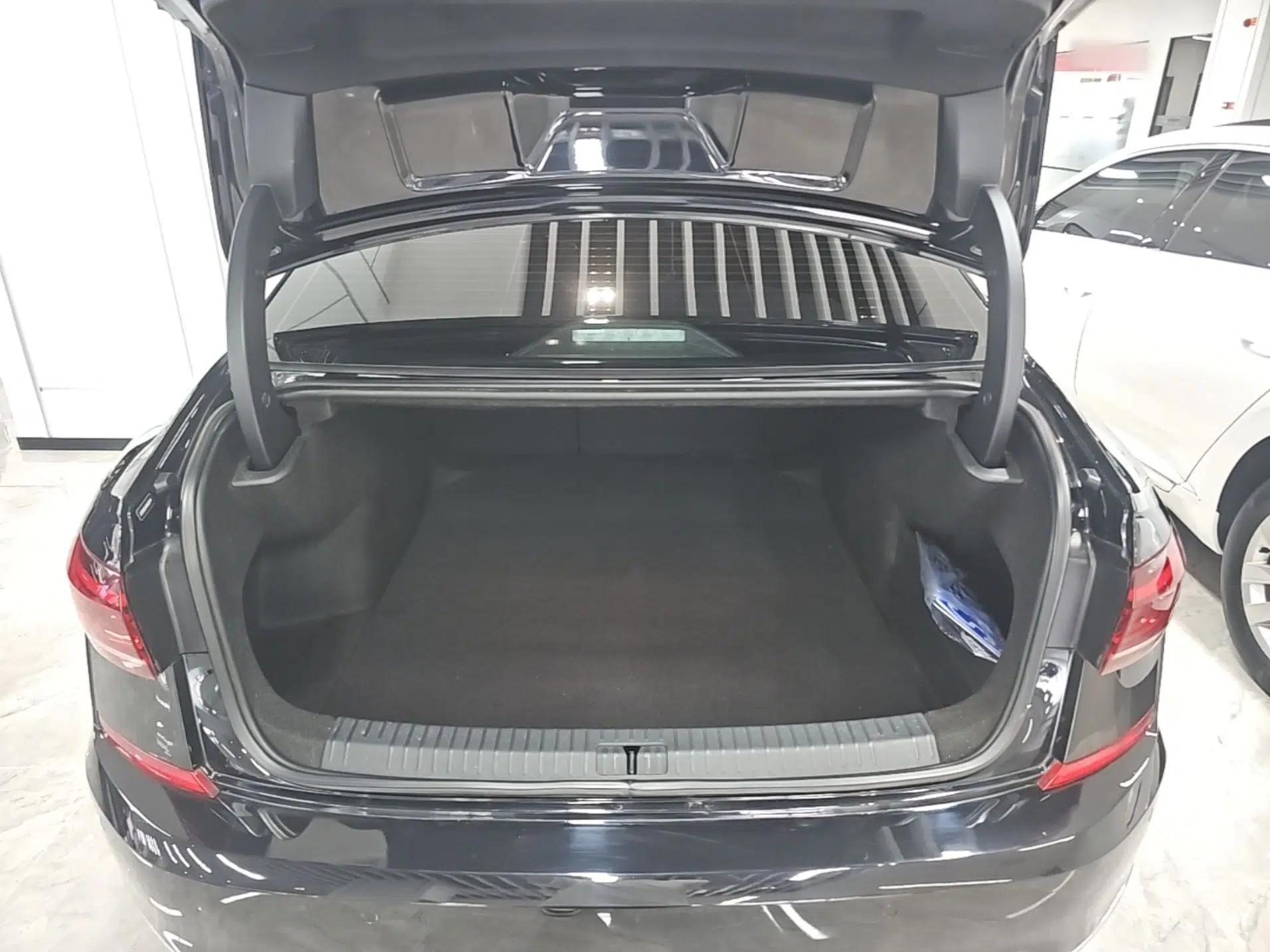 Volkswagen Passat 2022 330TSI Starry Elite Edition Custom Version — миниатюра 27