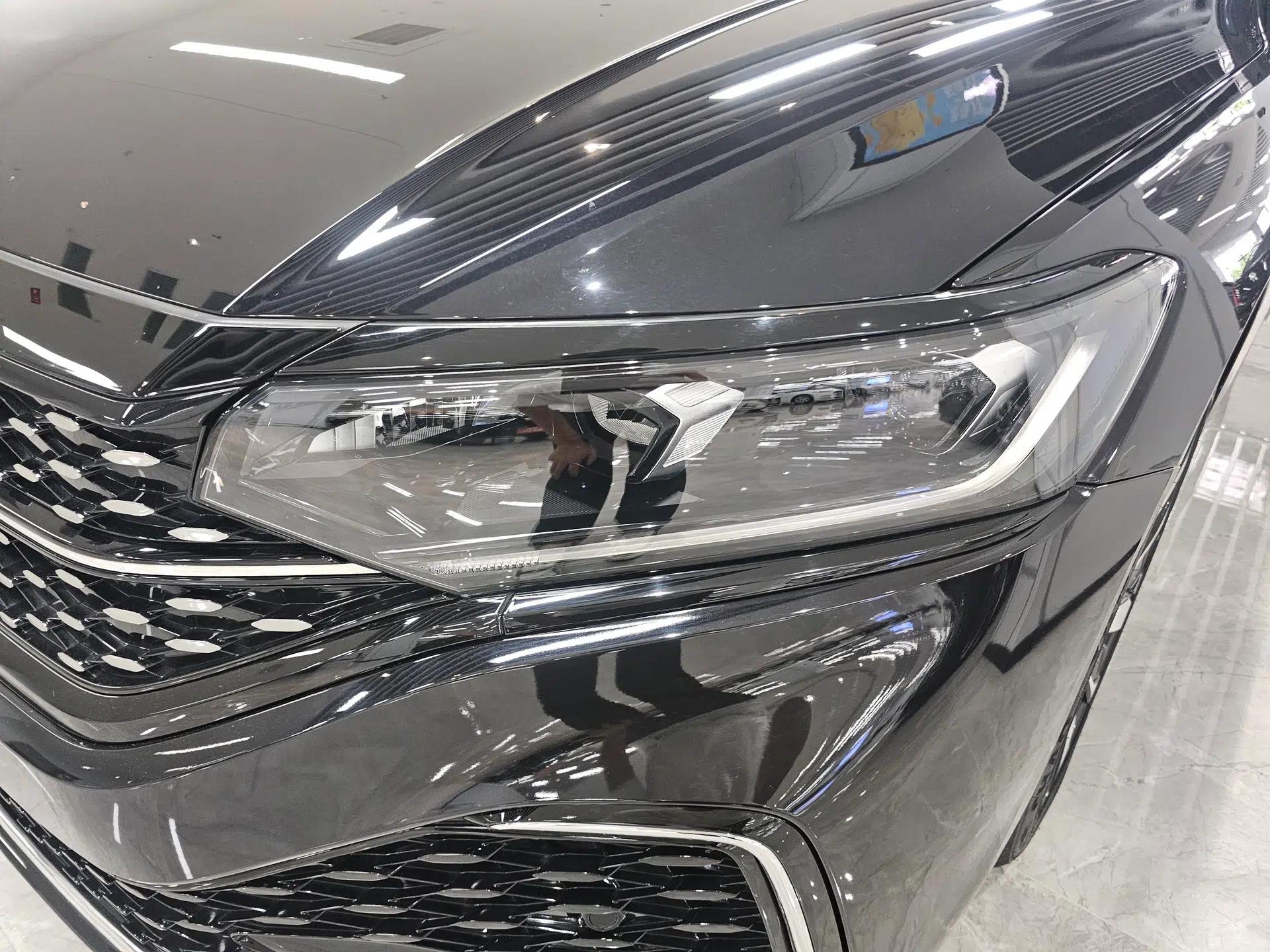 Volkswagen Passat 2022 330TSI Starry Elite Edition Custom Version — миниатюра 8