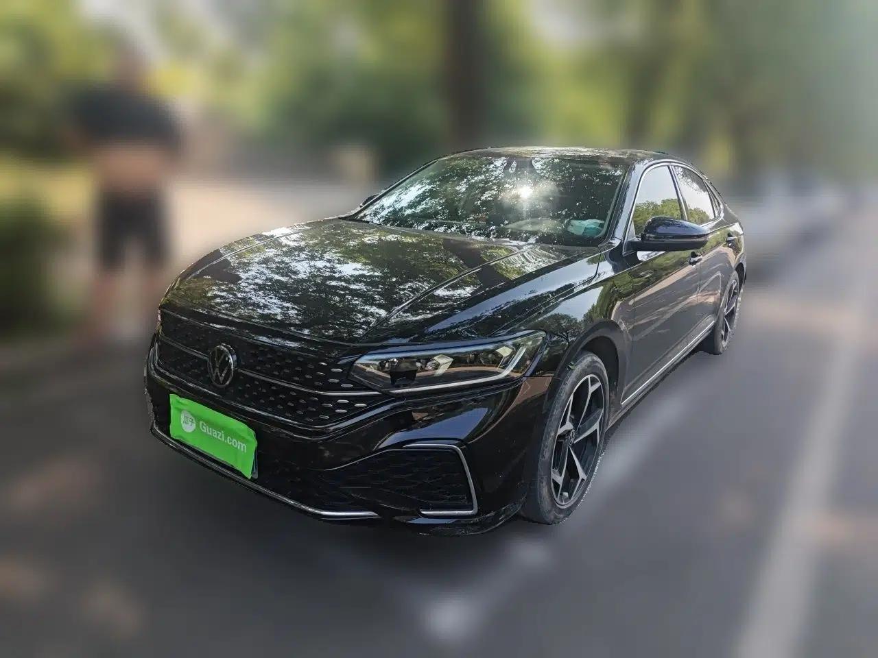 Volkswagen Passat 2024 380TSI Starry Dragon Edition — миниатюра 1