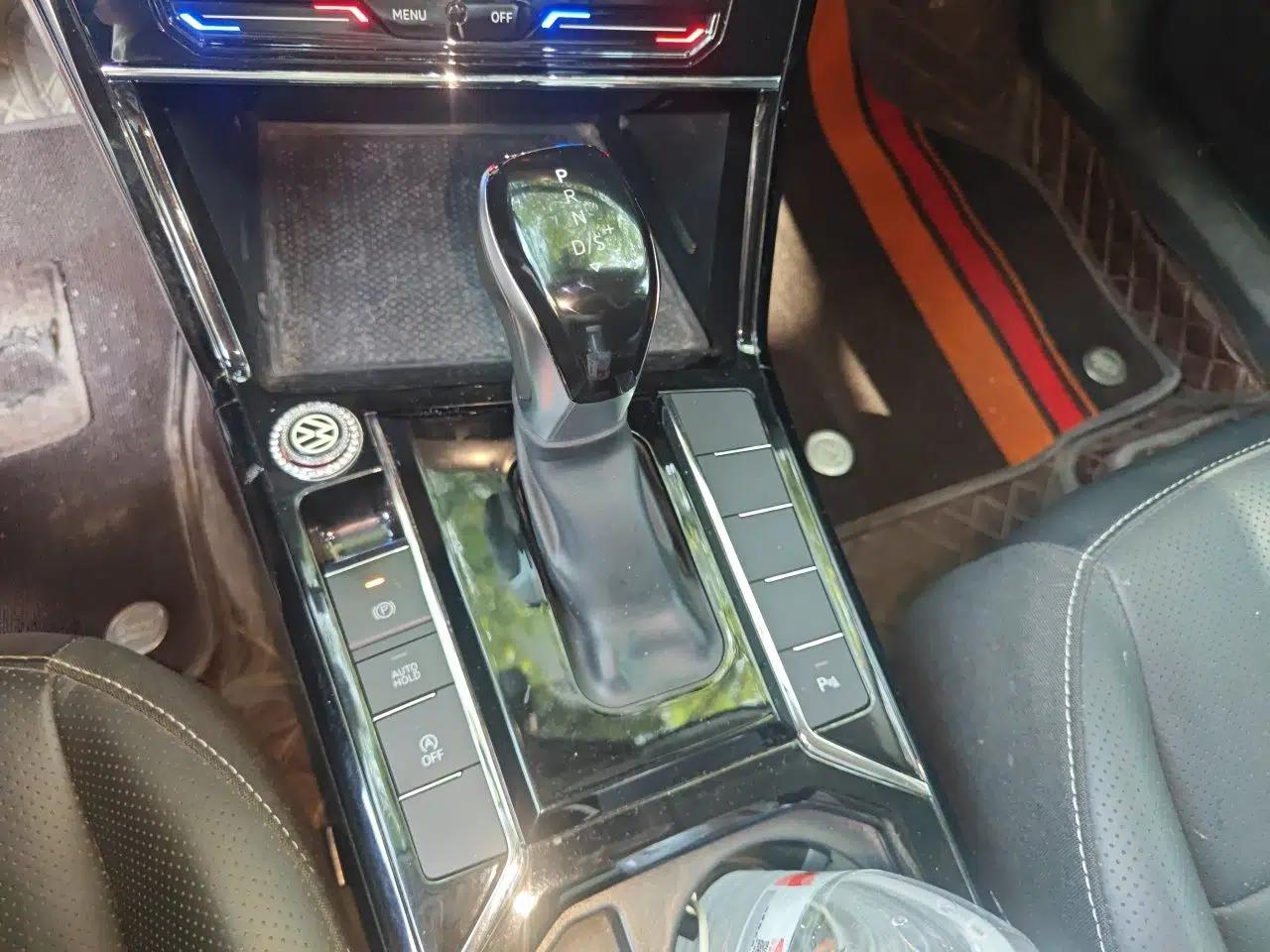 Volkswagen Passat 2024 380TSI Starry Dragon Edition — миниатюра 14