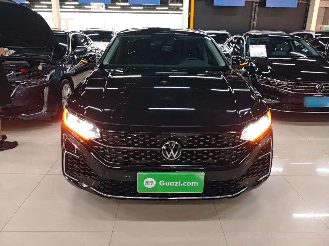 Volkswagen Passat 2025 Outstanding Model 380TSI Starry Dragon Edition — миниатюра 2