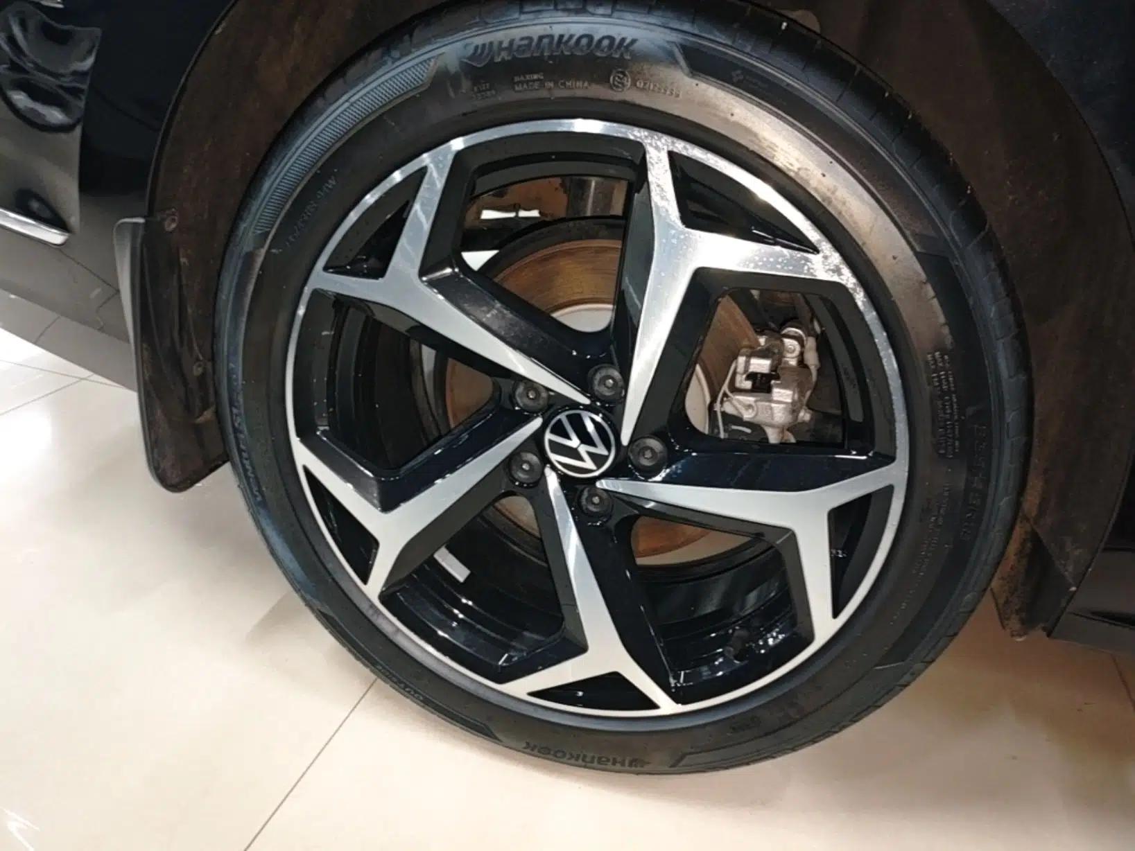 Volkswagen Passat 2025 Outstanding Model 380TSI Starry Dragon Edition — миниатюра 11