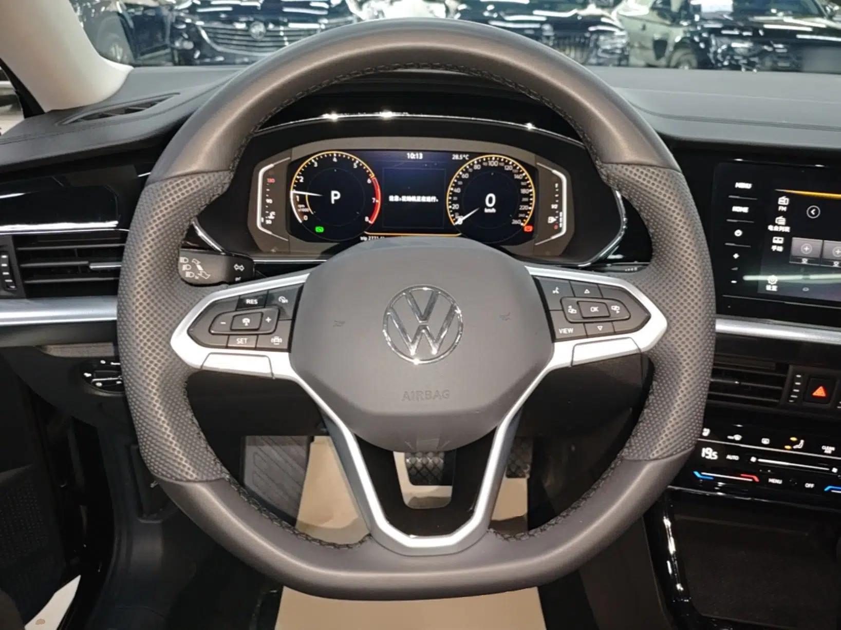 Volkswagen Passat 2025 Outstanding Model 380TSI Starry Dragon Edition — миниатюра 13