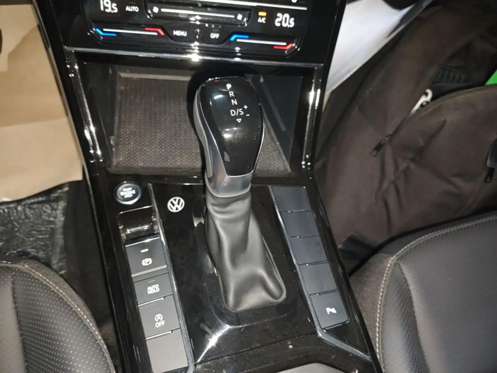 Volkswagen Passat 2025 Outstanding Model 380TSI Starry Dragon Edition — миниатюра 16