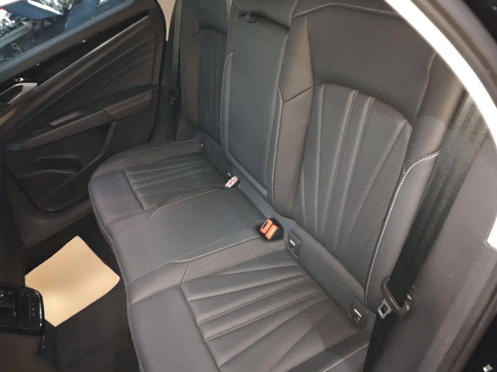 Volkswagen Passat 2025 Outstanding Model 380TSI Starry Dragon Edition — миниатюра 20