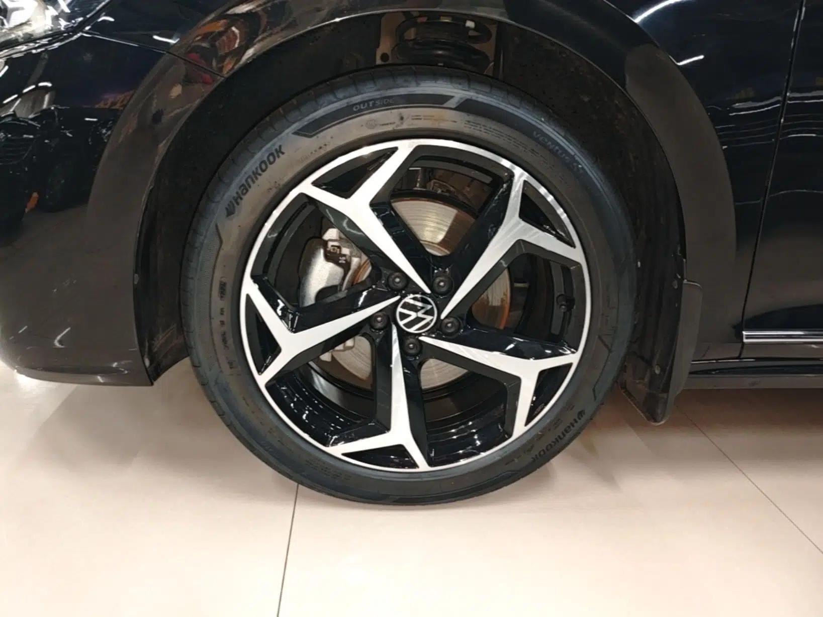 Volkswagen Passat 2025 Outstanding Model 380TSI Starry Dragon Edition — миниатюра 10