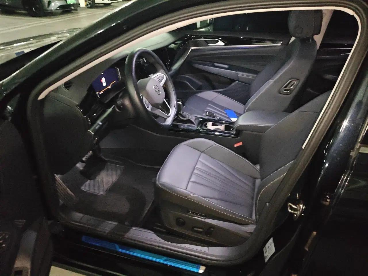 Volkswagen Passat 2025 Outstanding Model 330TSI Starry Elite Edition — миниатюра 15