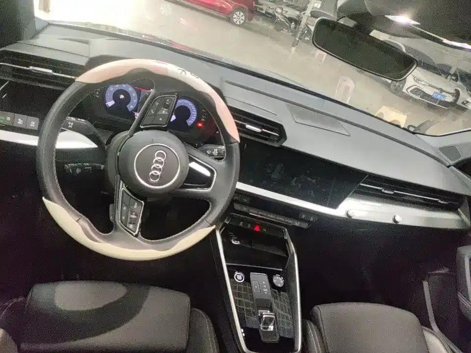 Audi A3 2023 Sportback 35 TFSI Fashion Sport — миниатюра 3