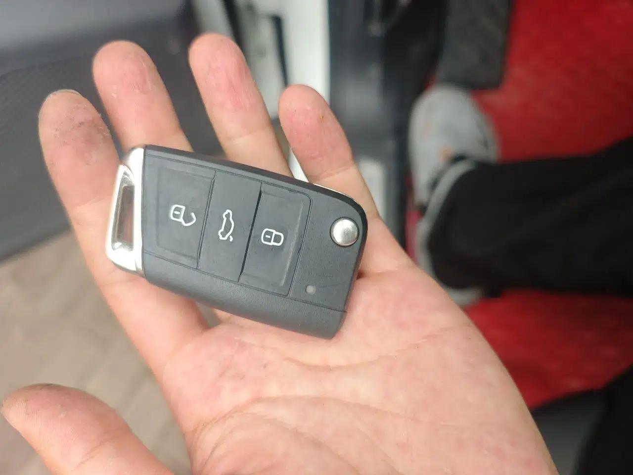 Volkswagen Tayron 2020 280TSI Two-Wheel Drive Luxury Connect Edition — миниатюра 17