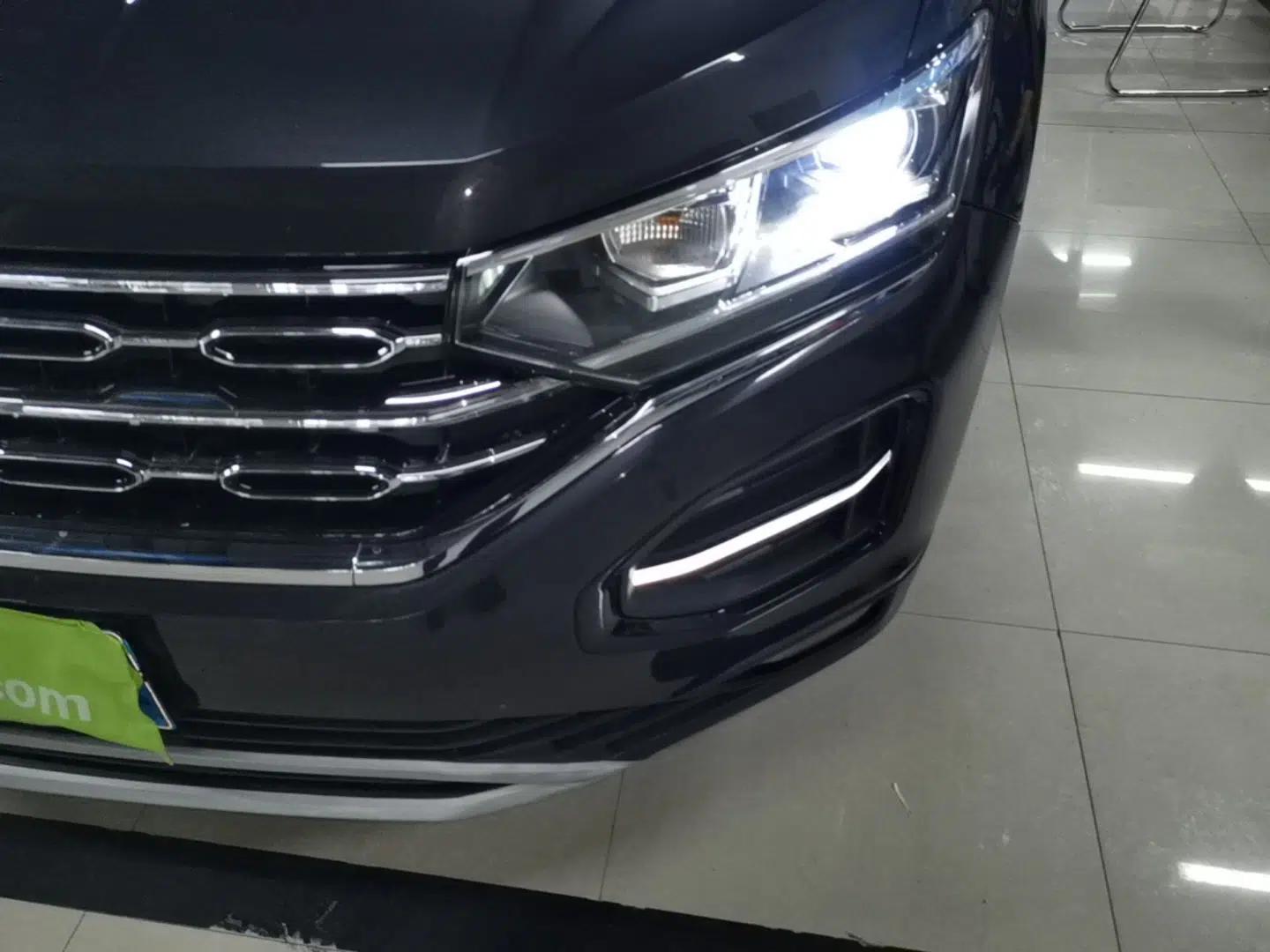 Volkswagen Tayron 2019 330TSI Two-Wheel Drive Luxury Model China VI Standard — миниатюра 8