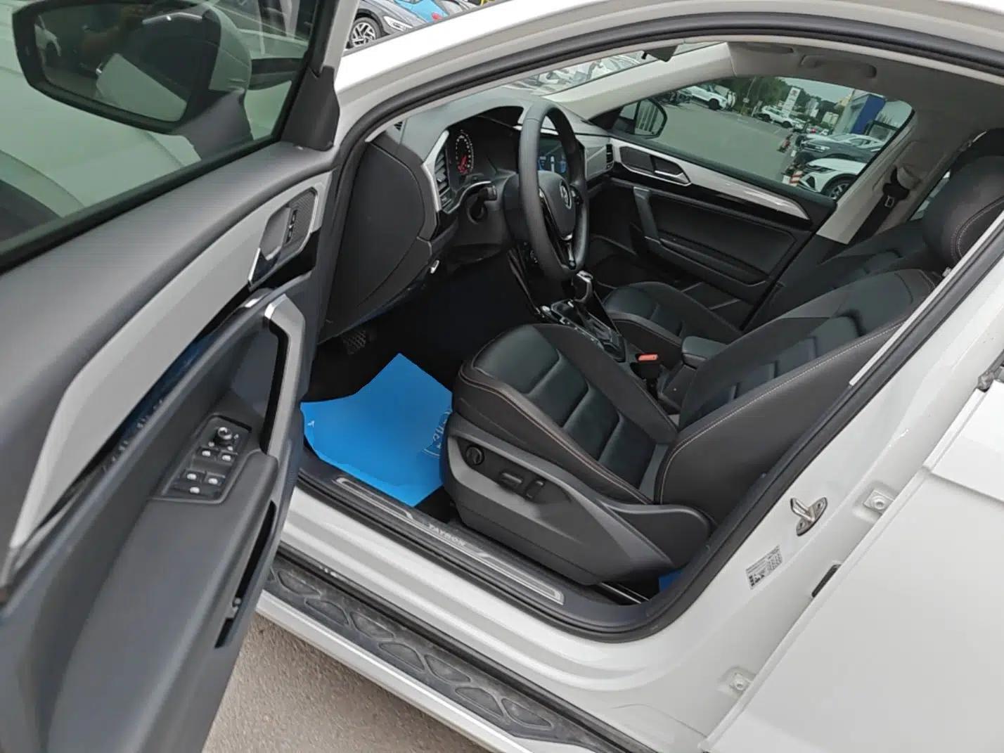 Volkswagen Tayron 2019 330TSI Two-Wheel Drive Luxury Model China VI Standard — миниатюра 18