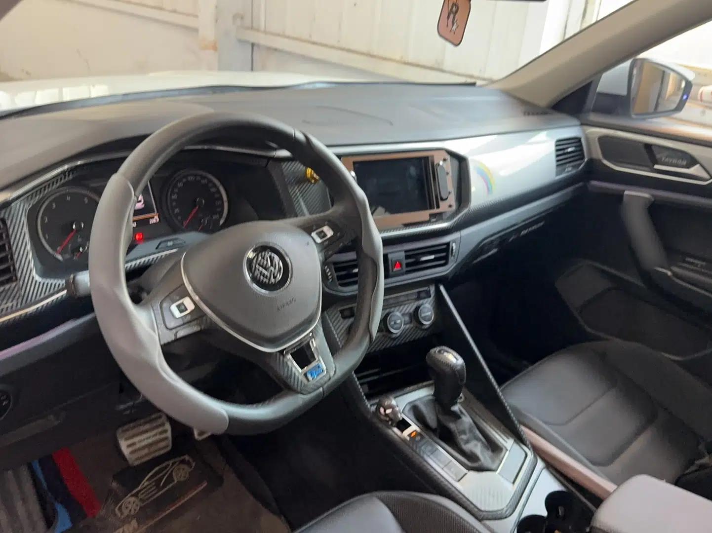 Volkswagen Tayron 2019 330TSI Two-Wheel Drive Luxury Model China VI Standard — миниатюра 9