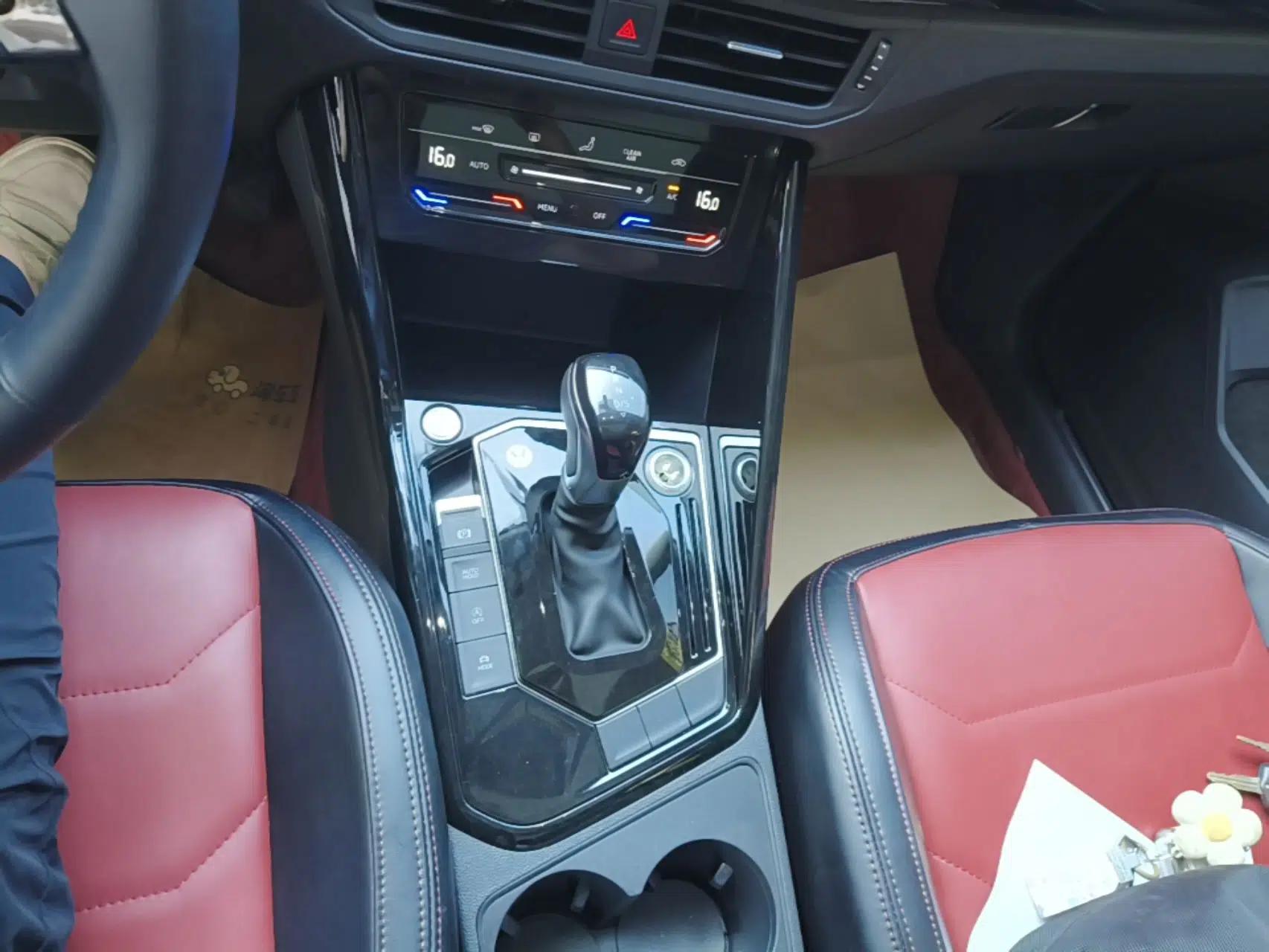 Volkswagen Tayron 2020 280TSI Two-Wheel Drive Luxury Connect Edition — миниатюра 16