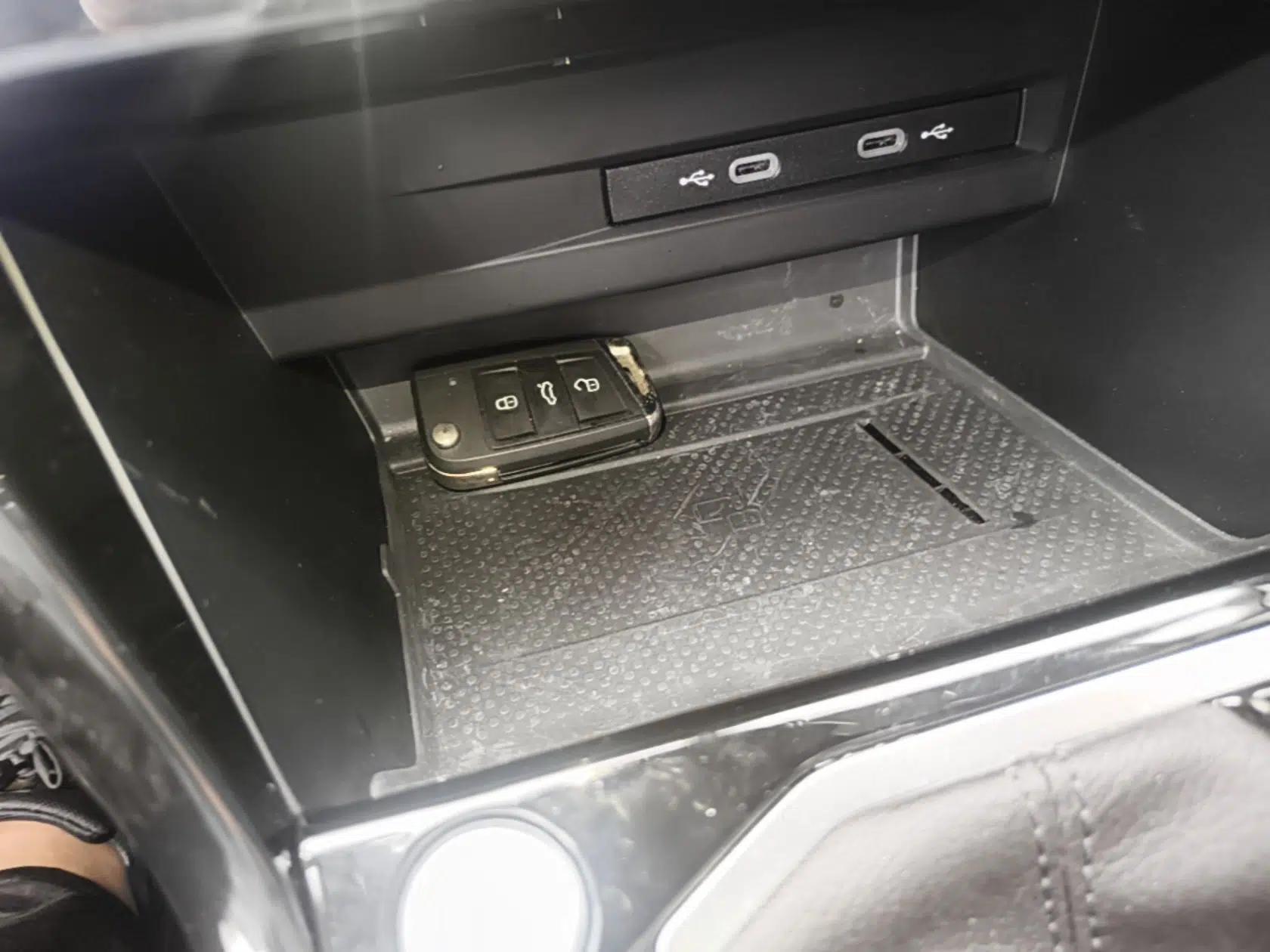 Volkswagen Tayron 2023 330TSI Two-Wheel-Drive R-Line High-Energy Version — миниатюра 28
