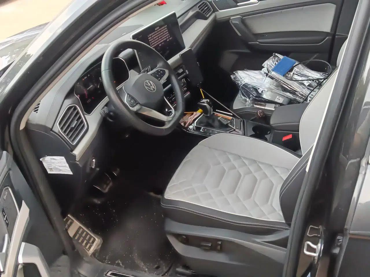 Volkswagen Tayron 2023 330TSI Two-Wheel-Drive Luxury Plus Advanced Version — миниатюра 16