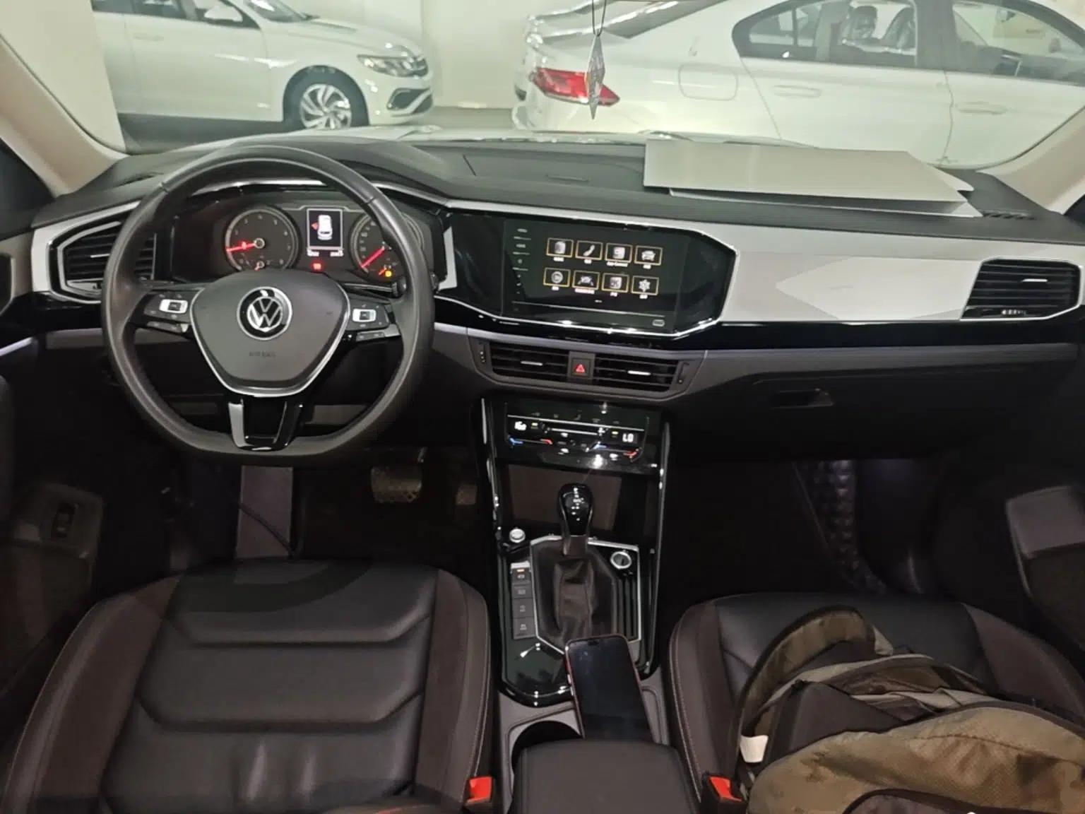 Volkswagen Tayron 2022 330TSI Two-Wheel Drive Luxury Smart Connectivity Version — миниатюра 12
