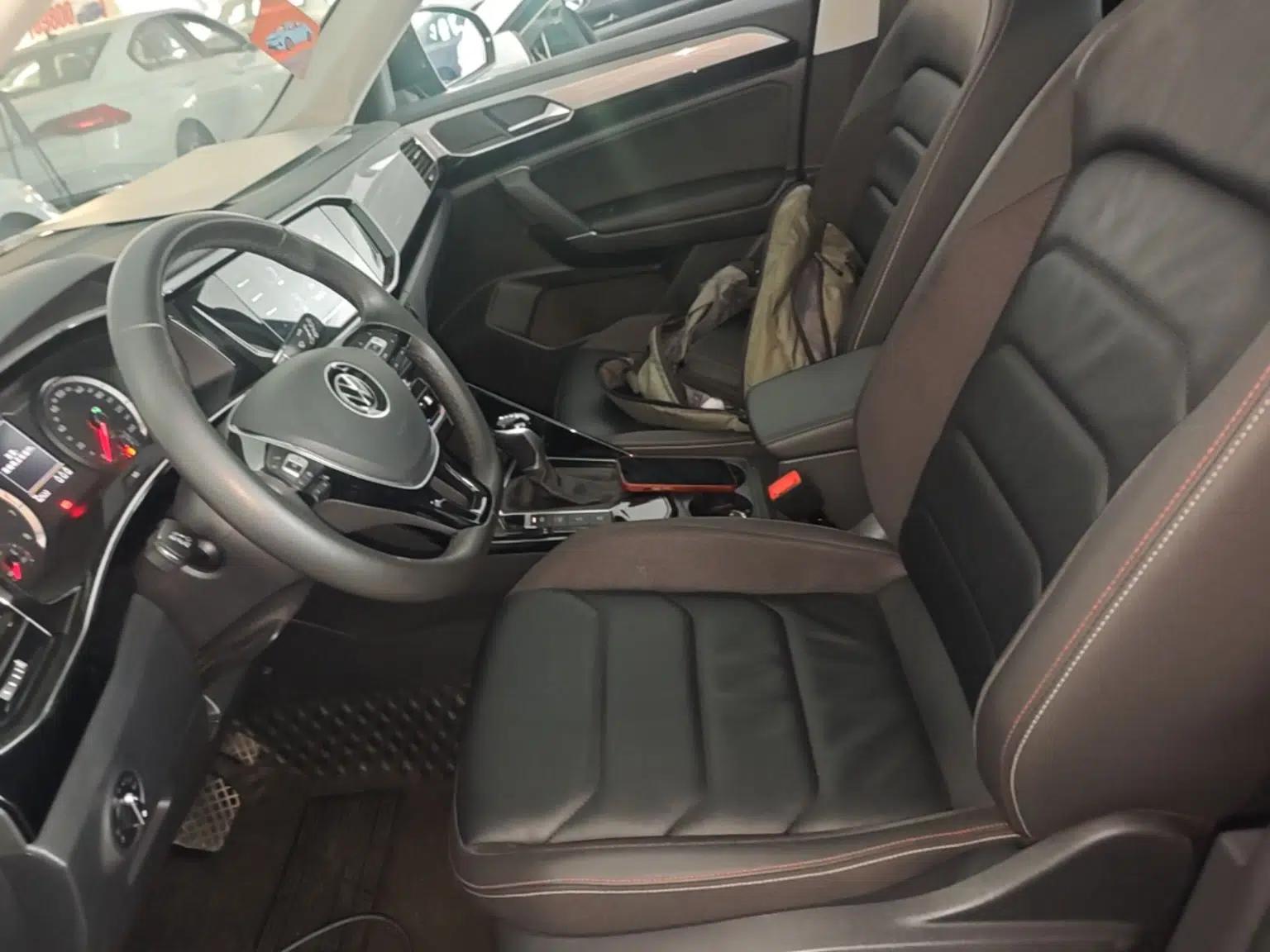 Volkswagen Tayron 2022 330TSI Two-Wheel Drive Luxury Smart Connectivity Version — миниатюра 17