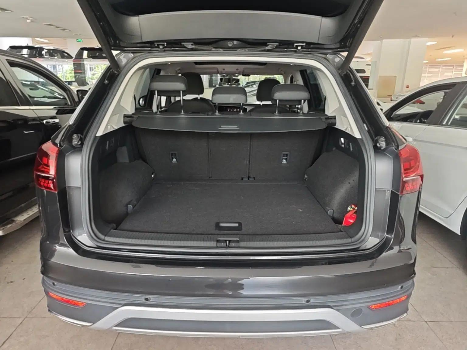 Volkswagen Tayron 2022 330TSI Two-Wheel Drive Luxury Smart Connectivity Version — миниатюра 22
