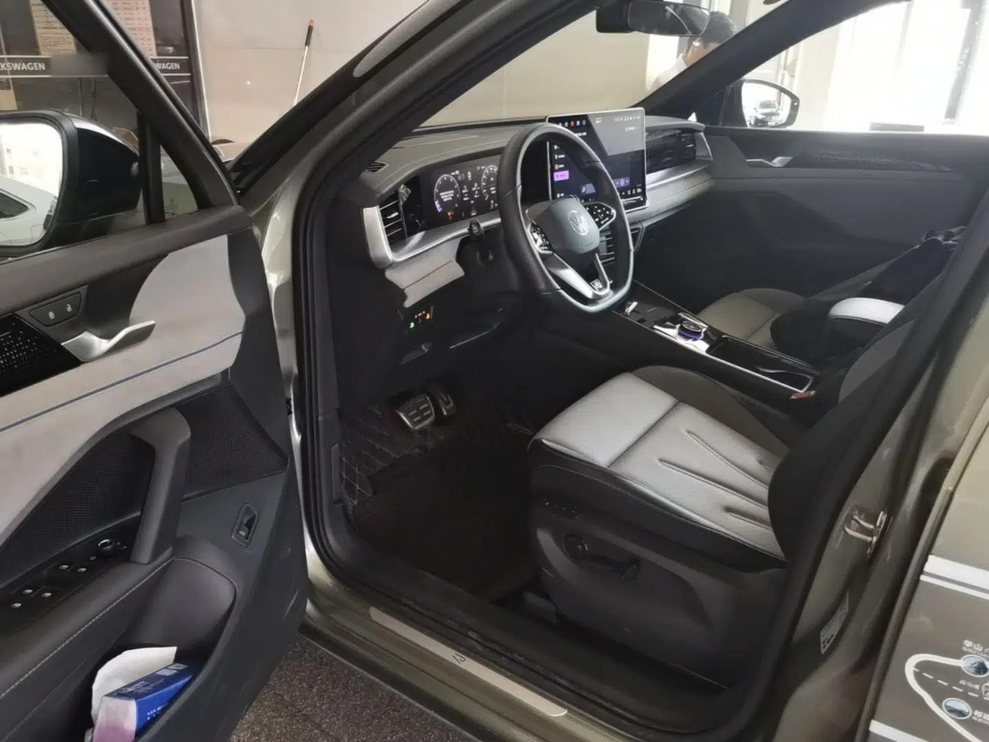 Volkswagen Tayron 2025 Tiguan L 380TSI 4Motion Luxury Easy Package — миниатюра 18