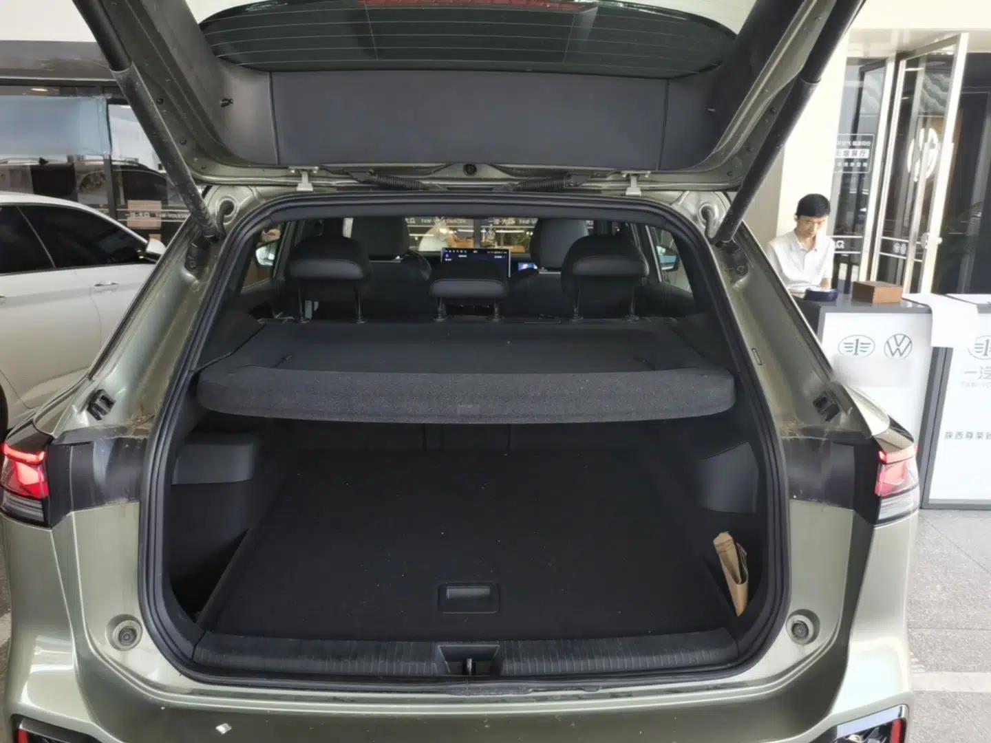 Volkswagen Tayron 2025 Tiguan L 380TSI 4Motion Luxury Easy Package — миниатюра 22