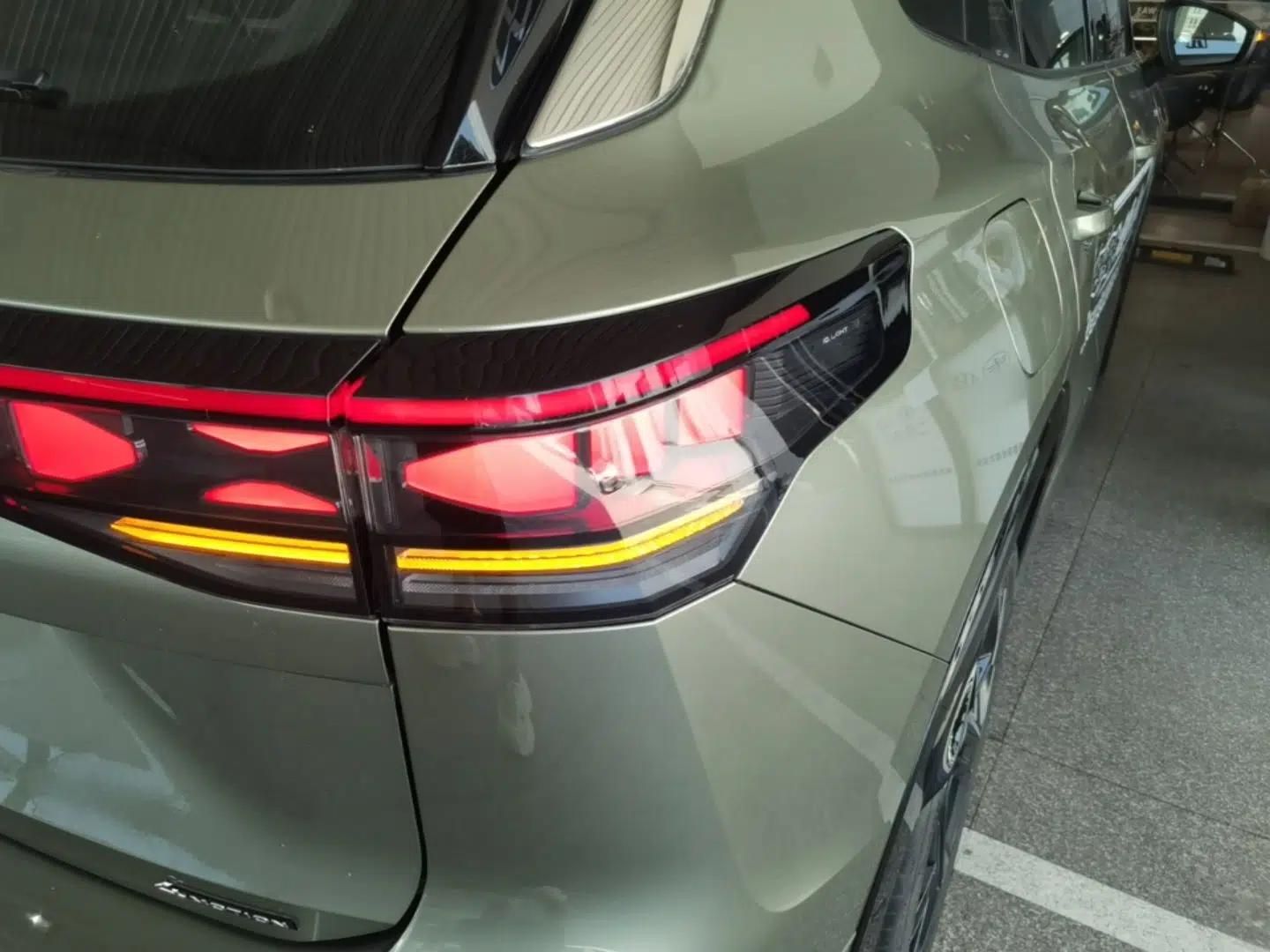 Volkswagen Tayron 2025 Tiguan L 380TSI 4Motion Luxury Easy Package — миниатюра 9