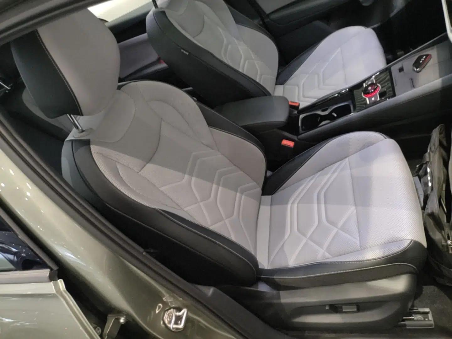Volkswagen Tayron 2025 Tiguan L 380TSI 4Motion Luxury Easy Package — миниатюра 19