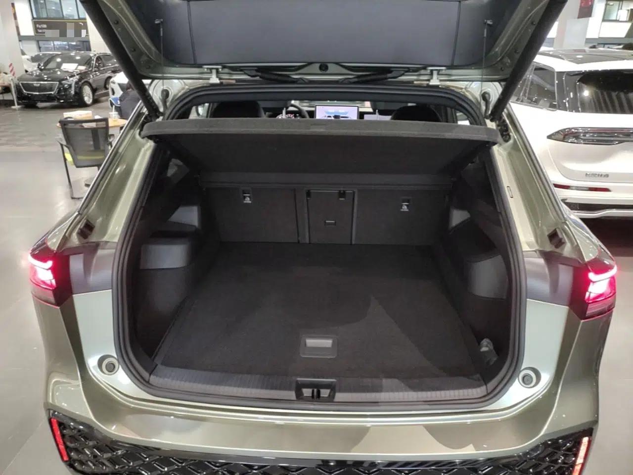 Volkswagen Tayron 2025 Tiguan L 380TSI 4Motion Luxury Easy Package — миниатюра 22