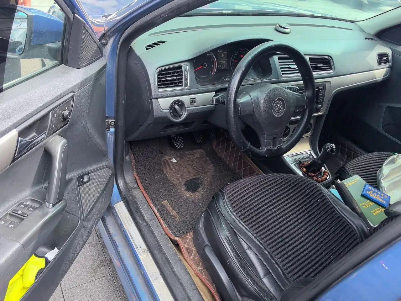 Volkswagen Lavida 2013 1.4TSI Manual Comfort Edition — миниатюра 16