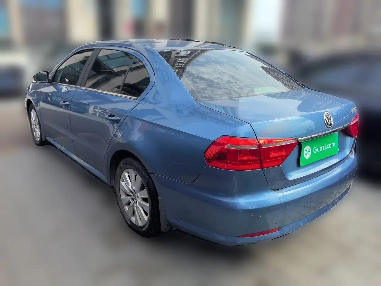 Volkswagen Lavida 2013 1.4TSI Manual Comfort Edition — миниатюра 4