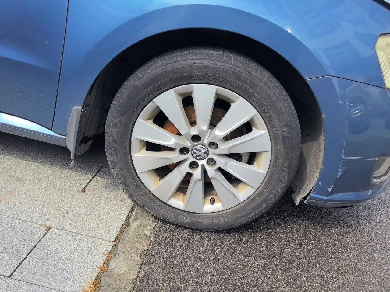 Volkswagen Lavida 2013 1.4TSI Manual Comfort Edition — миниатюра 8