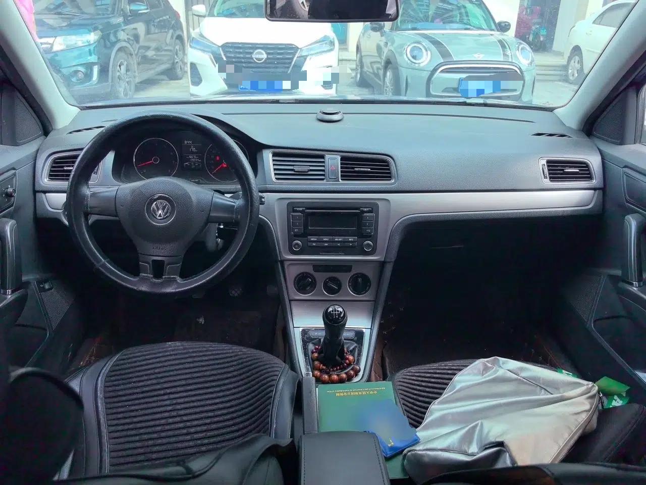 Volkswagen Lavida 2013 1.4TSI Manual Comfort Edition — миниатюра 9