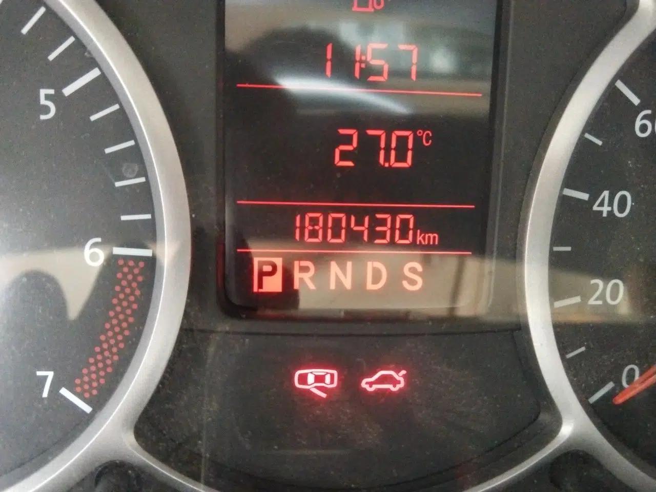 Volkswagen Lavida 2008 2.0L Automatic Premium Edition — миниатюра 12