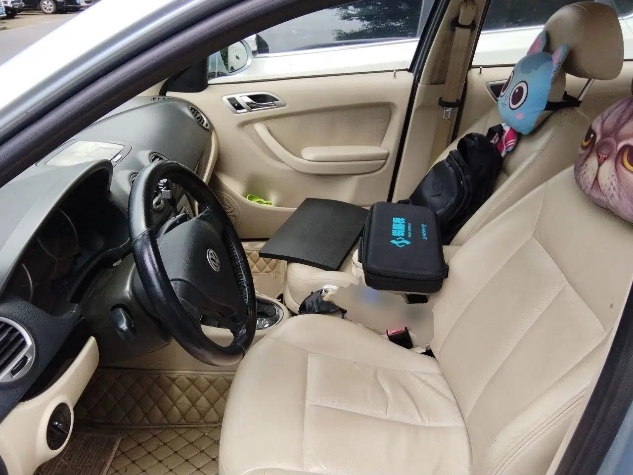 Volkswagen Lavida 2008 2.0L Automatic Premium Edition — миниатюра 15
