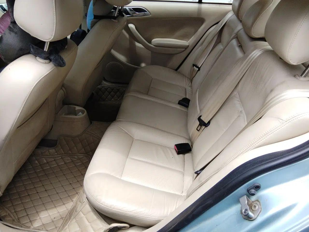 Volkswagen Lavida 2008 2.0L Automatic Premium Edition — миниатюра 17