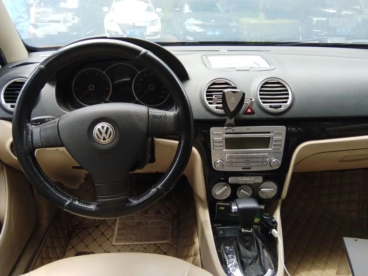 Volkswagen Lavida 2008 2.0L Automatic Premium Edition — миниатюра 9