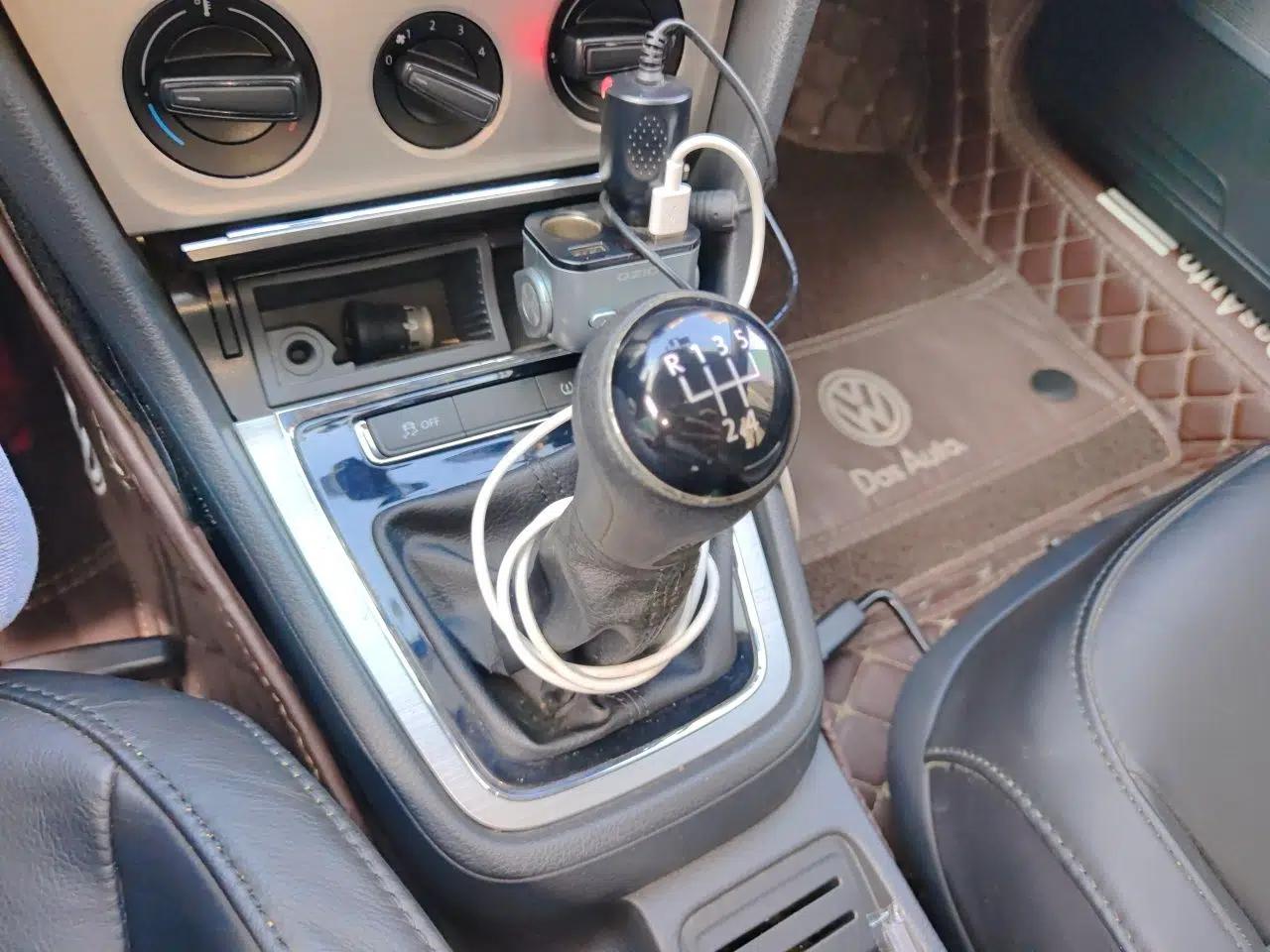 Volkswagen Lavida 2013 Restyled Classic 1.6L Manual Comfort Edition — миниатюра 14