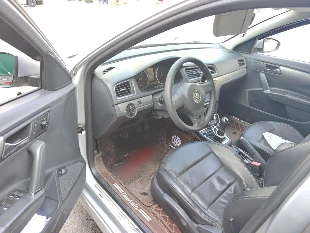Volkswagen Lavida 2013 Restyled Classic 1.6L Manual Comfort Edition — миниатюра 16