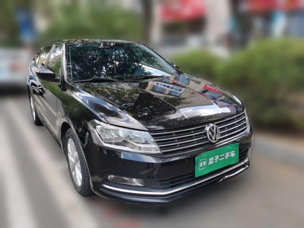 Volkswagen Lavida 2017 1.6L Manual Comfort Edition — миниатюра 3