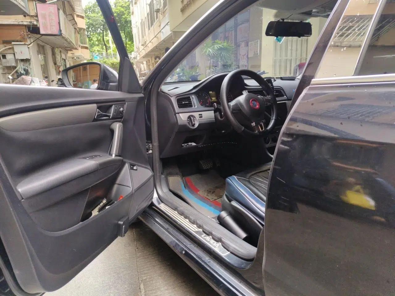Volkswagen Lavida 2013 Restyled Classic 1.6L Automatic Comfort Edition — миниатюра 16