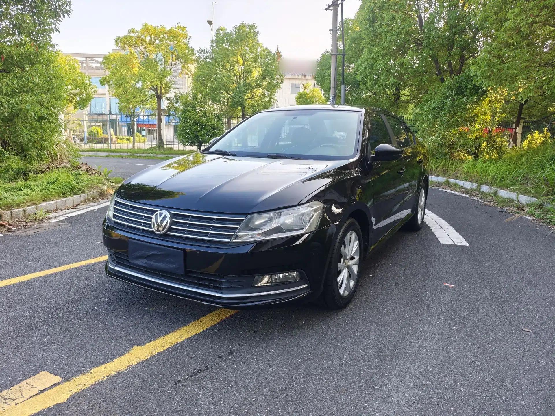 Volkswagen Lavida 2015 1.6L Automatic Comfort Edition — миниатюра 20