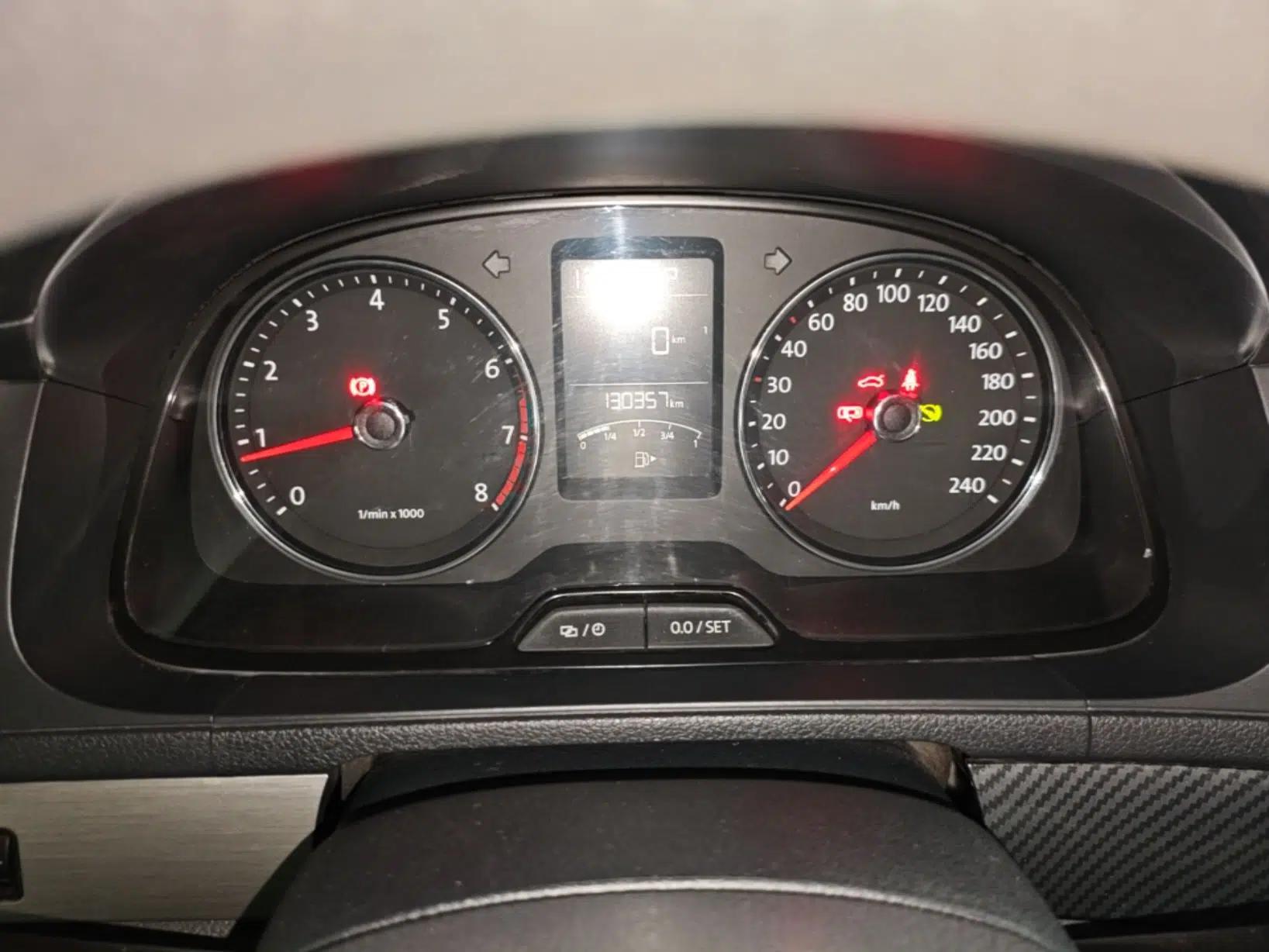 Volkswagen Lavida 2013 Restyled Classic 1.6L Automatic Comfort Edition — миниатюра 14