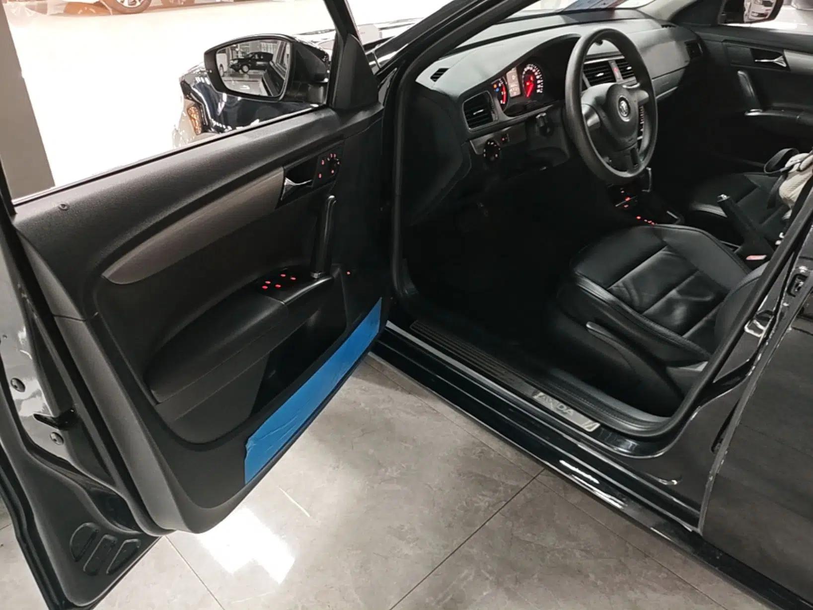 Volkswagen Lavida 2013 Restyled Classic 1.6L Automatic Comfort Edition — миниатюра 18