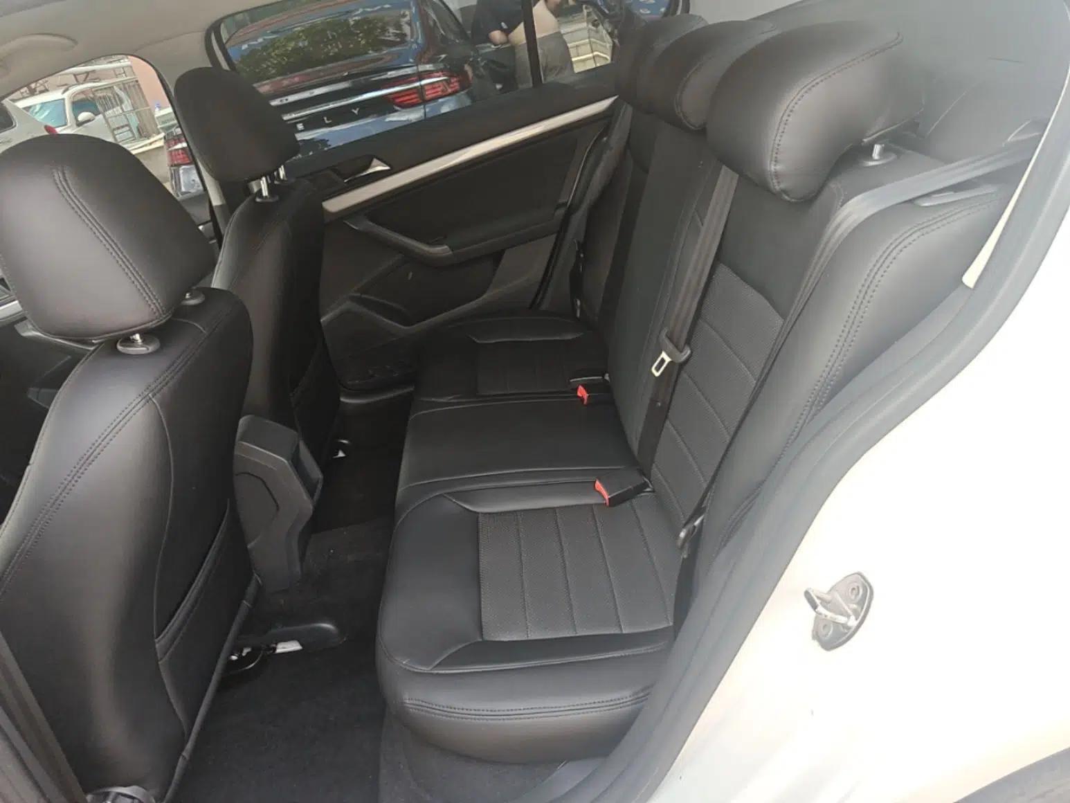 Volkswagen Lavida 2017 1.6L Automatic Fashion Edition — миниатюра 20