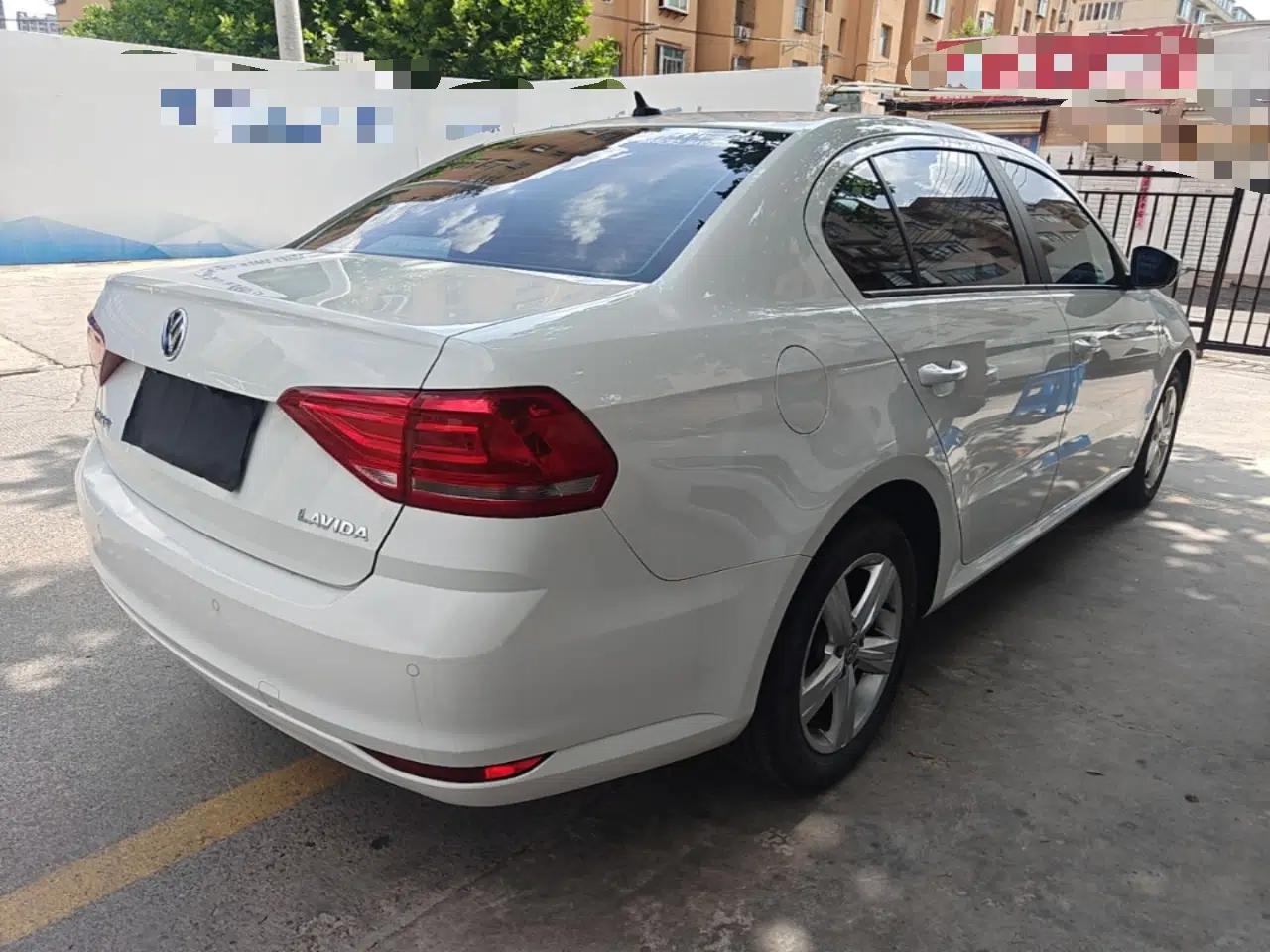Volkswagen Lavida 2017 1.6L Automatic Fashion Edition — миниатюра 6