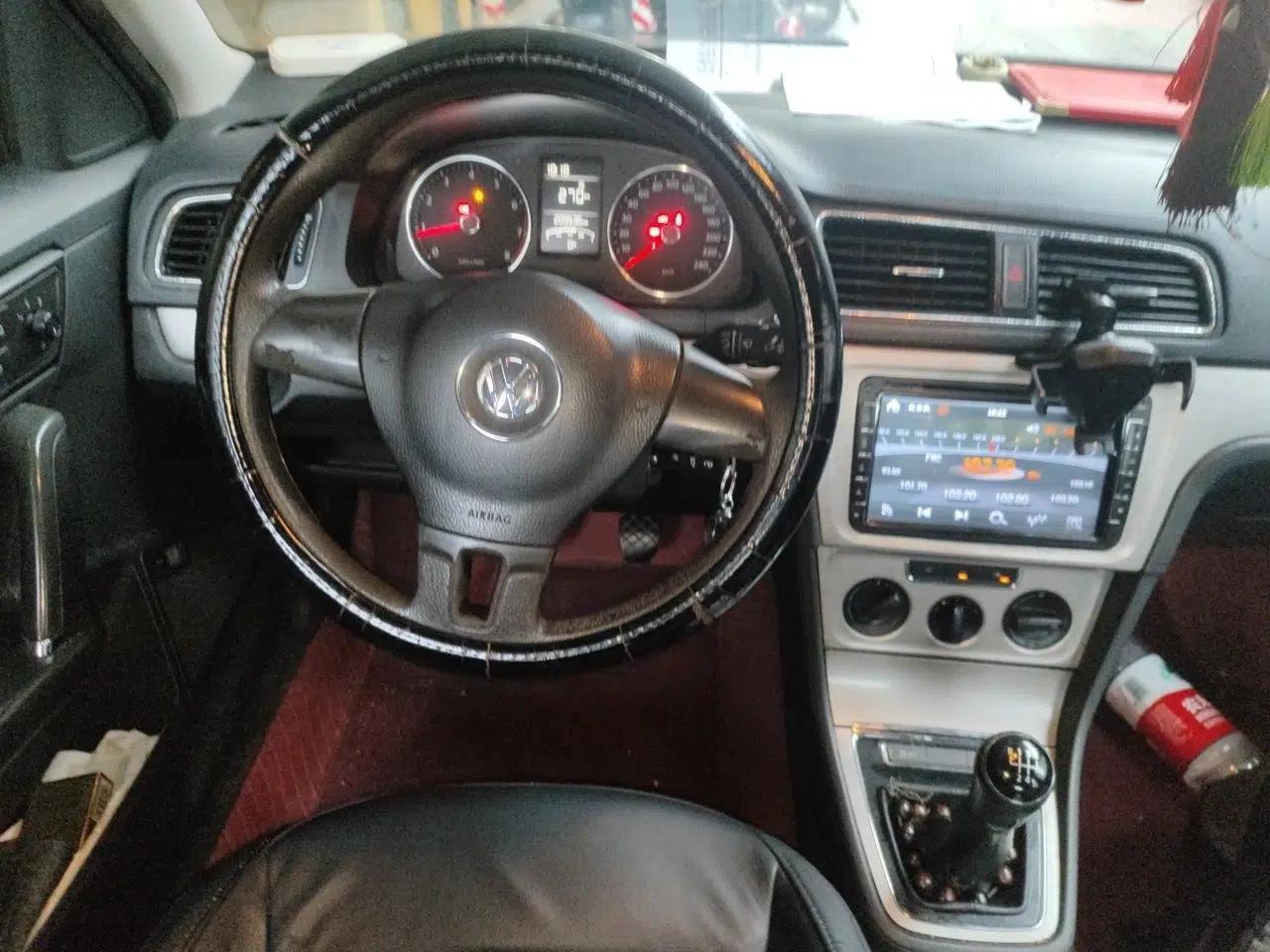 Volkswagen Lavida 2013 Restyled Classic 1.6L Manual Comfort Edition — миниатюра 10