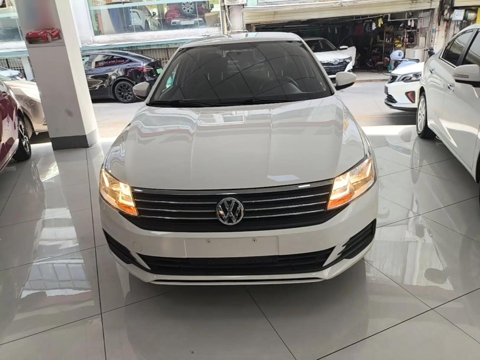 Volkswagen Lavida 2019 Lavida Start 1.5L Automatic Trendy Version China VI Standard — миниатюра 2