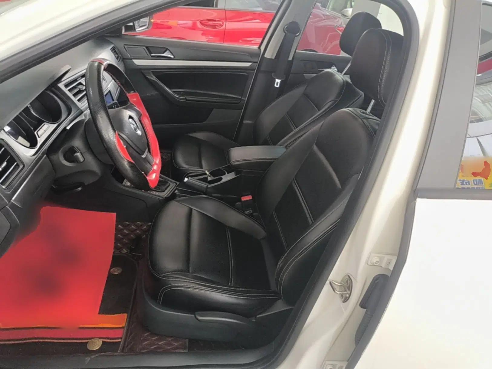 Volkswagen Lavida 2019 Lavida Start 1.5L Automatic Trendy Version China VI Standard — миниатюра 17